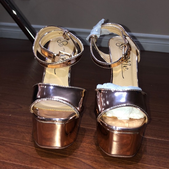 Rose gold heels - Picture 2 of 5